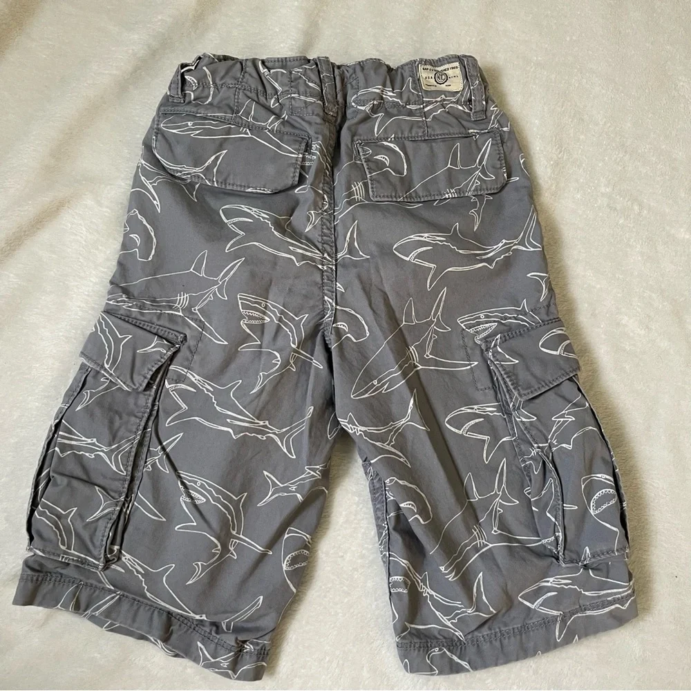 Gap boys cargo shorts gray shark print 8
